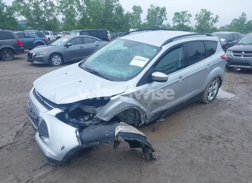 Photo 2 of 2016 Ford Escape SE (VIN 1FMCU9GX0GUB55056)