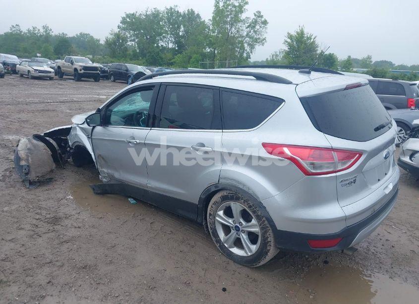 Photo 3 of 2016 Ford Escape SE (VIN 1FMCU9GX0GUB55056)