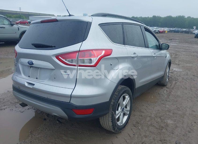 Photo 4 of 2016 Ford Escape SE (VIN 1FMCU9GX0GUB55056)