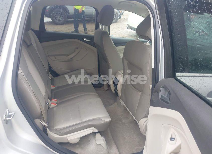 Photo 8 of 2016 Ford Escape SE (VIN 1FMCU9GX0GUB55056)