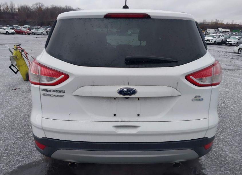 Photo 16 of 2016 Ford Escape SE (VIN 1FMCU9GX0GUB78756)
