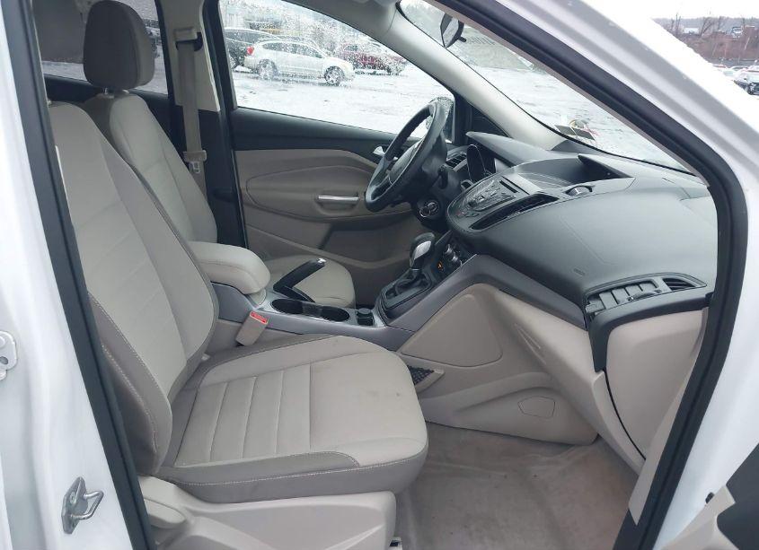 Photo 5 of 2016 Ford Escape SE (VIN 1FMCU9GX0GUB78756)