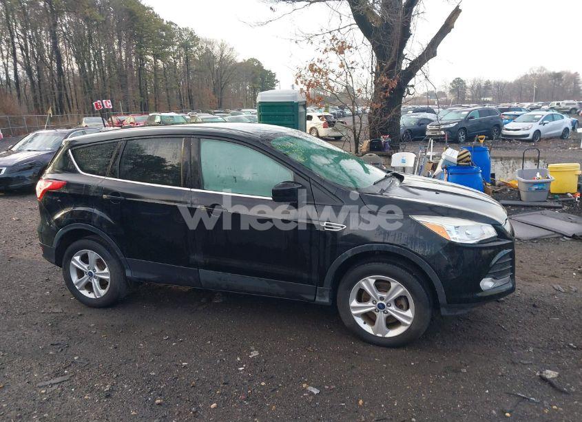 Photo 13 of 2016 Ford Escape SE (VIN 1FMCU9GX0GUB86260)