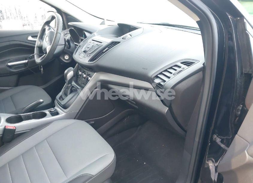 Photo 5 of 2016 Ford Escape SE (VIN 1FMCU9GX0GUB86260)