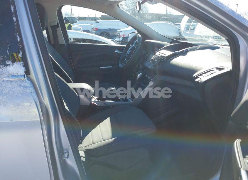 Photo 5 of 2016 Ford Escape SE (VIN 1FMCU9GX0GUB87540)