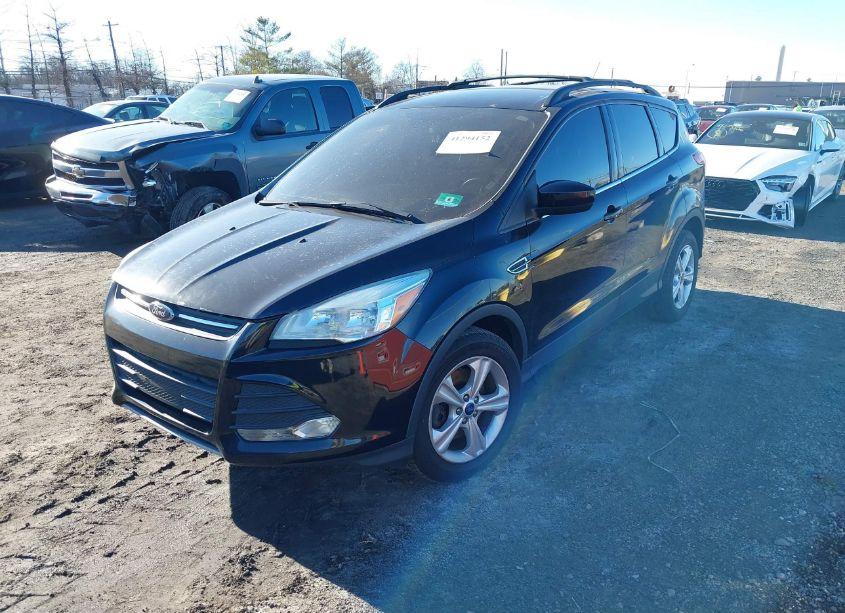 Photo 2 of 2016 Ford Escape SE (VIN 1FMCU9GX0GUC13733)