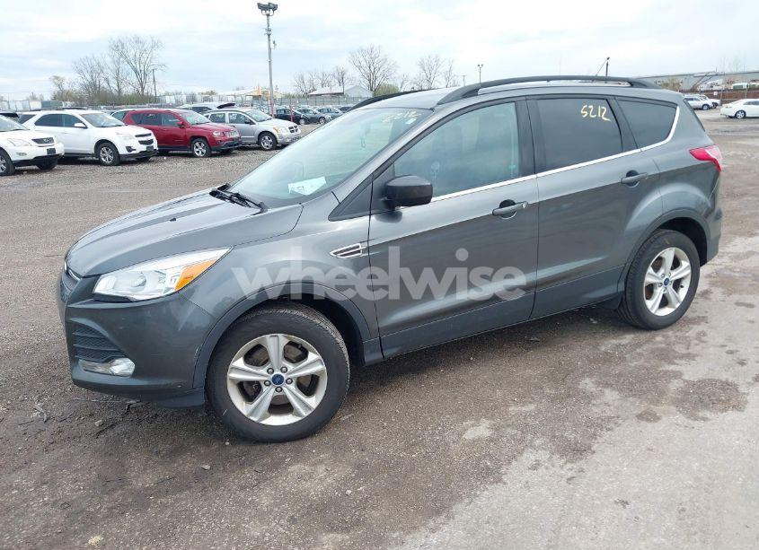 Photo 2 of 2016 Ford Escape SE (VIN 1FMCU9GX0GUC21749)