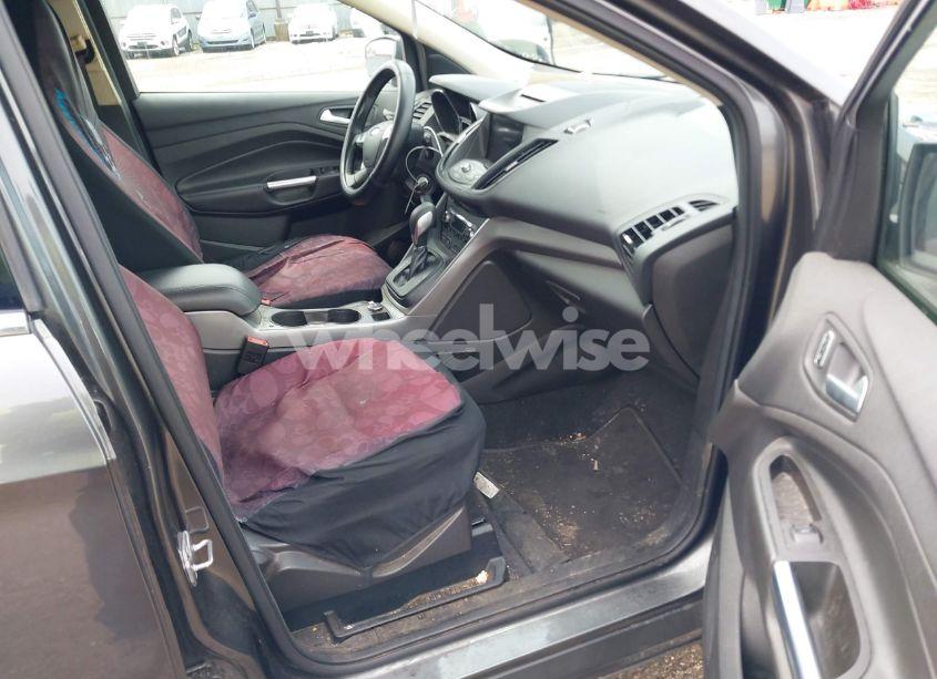 Photo 5 of 2016 Ford Escape SE (VIN 1FMCU9GX0GUC21749)