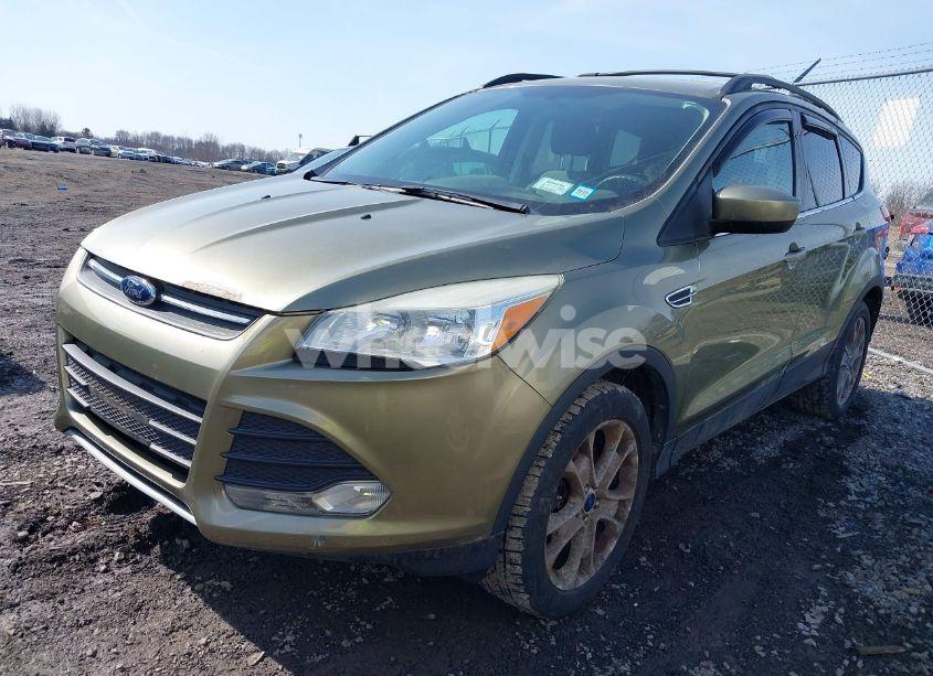 Photo 2 of 2013 Ford Escape SE (VIN 1FMCU9GX1DUA23953)