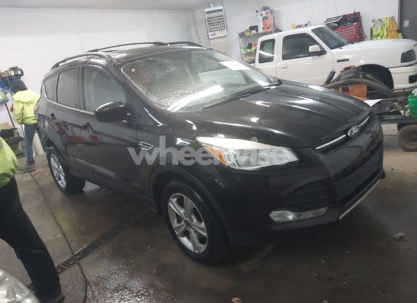 2013 Ford Escape SE (VIN 1FMCU9GX1DUA83084) main photo