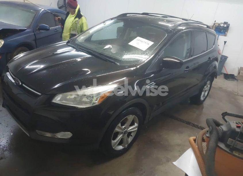 Photo 2 of 2013 Ford Escape SE (VIN 1FMCU9GX1DUA83084)