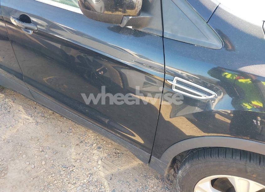 Photo 16 of 2013 Ford Escape SE (VIN 1FMCU9GX1DUC06642)