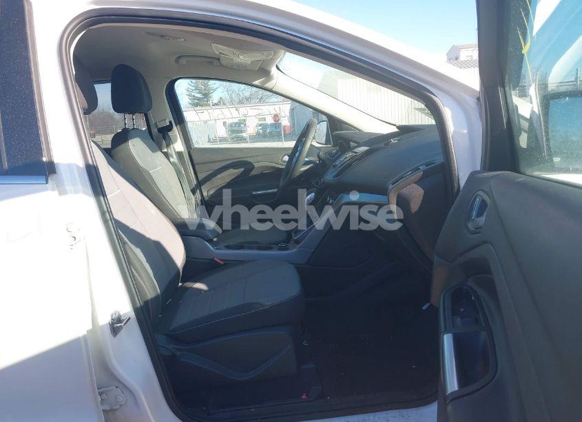 Photo 5 of 2013 Ford Escape SE (VIN 1FMCU9GX1DUC10836)