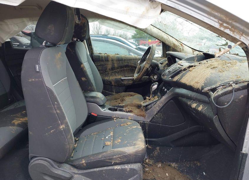 Photo 5 of 2013 Ford Escape SE (VIN 1FMCU9GX1DUC37664)