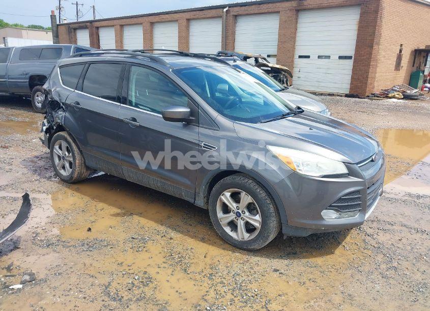 2013 Ford Escape SE (VIN 1FMCU9GX1DUC57364) main photo