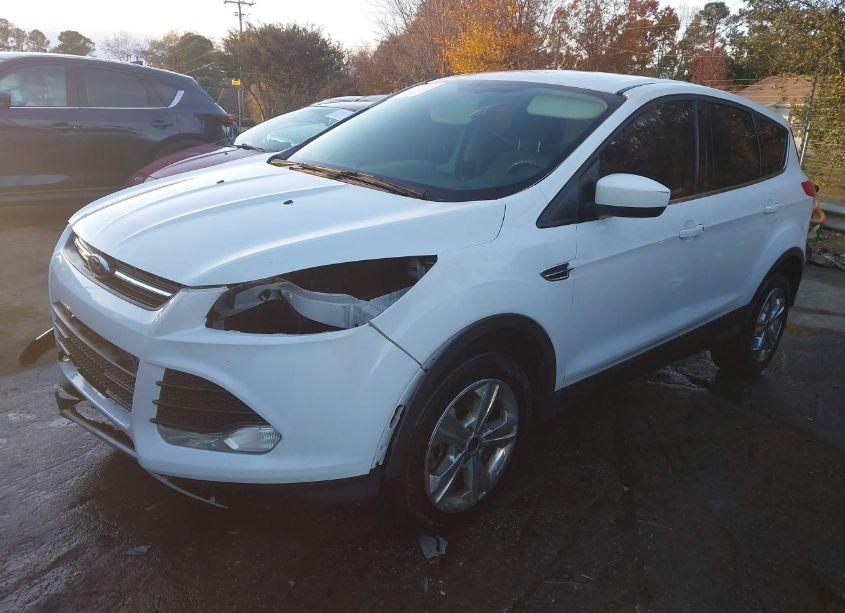 Photo 2 of 2014 Ford Escape SE (VIN 1FMCU9GX1EUC01488)