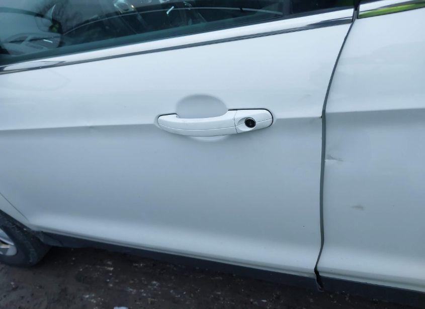 Photo 6 of 2014 Ford Escape SE (VIN 1FMCU9GX1EUE23030)