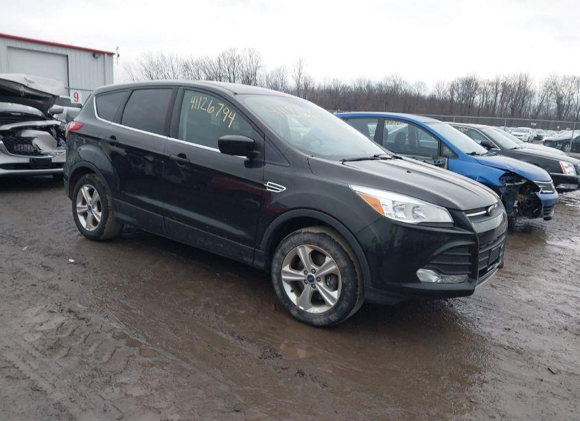 2015 Ford Escape SE (VIN 1FMCU9GX1FUA97859) main photo