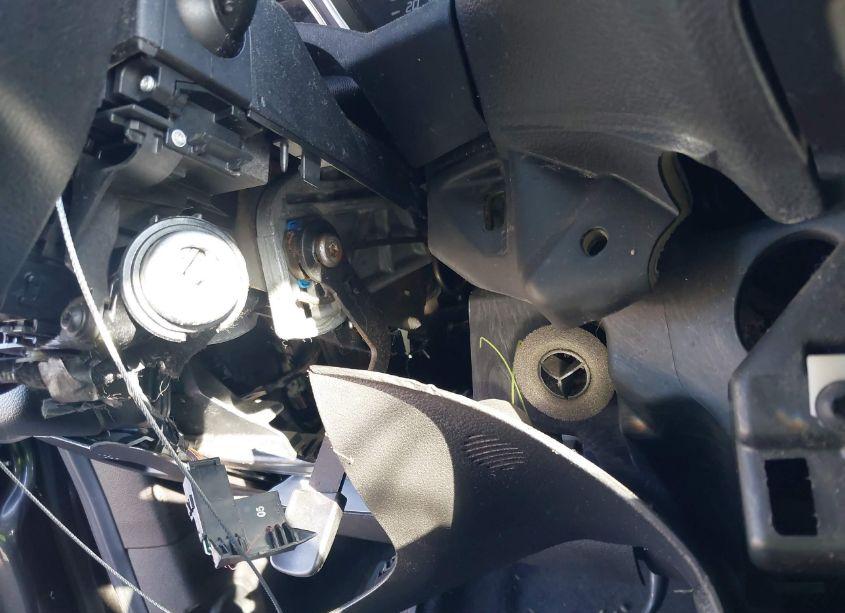 Photo 15 of 2015 Ford Escape SE (VIN 1FMCU9GX1FUB15650)