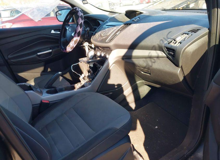Photo 5 of 2015 Ford Escape SE (VIN 1FMCU9GX1FUB15650)
