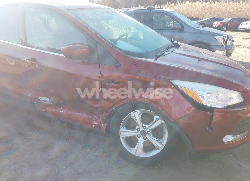 Photo 6 of 2015 Ford Escape SE (VIN 1FMCU9GX1FUB26485)