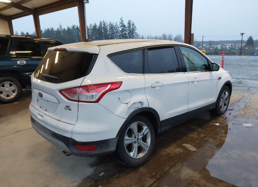 Photo 4 of 2015 Ford Escape SE (VIN 1FMCU9GX1FUB82510)