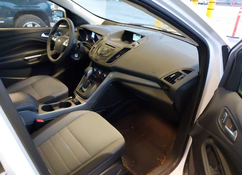 Photo 5 of 2015 Ford Escape SE (VIN 1FMCU9GX1FUB82510)