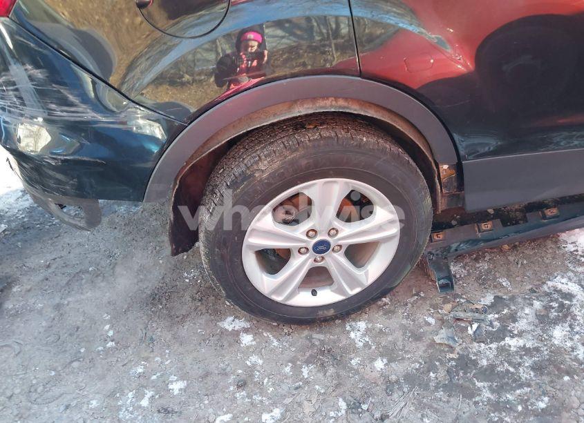 Photo 16 of 2015 Ford Escape SE (VIN 1FMCU9GX1FUC17093)