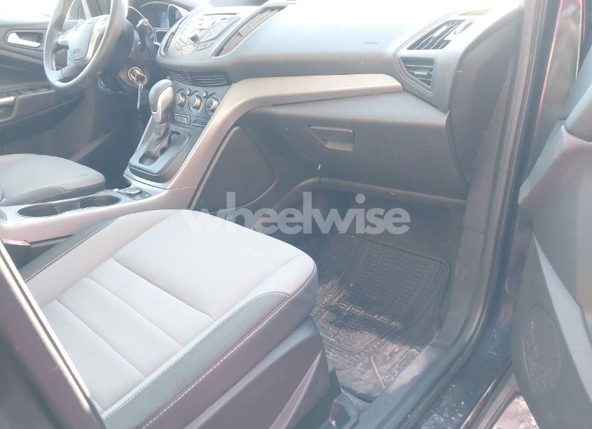 Photo 5 of 2015 Ford Escape SE (VIN 1FMCU9GX1FUC17093)