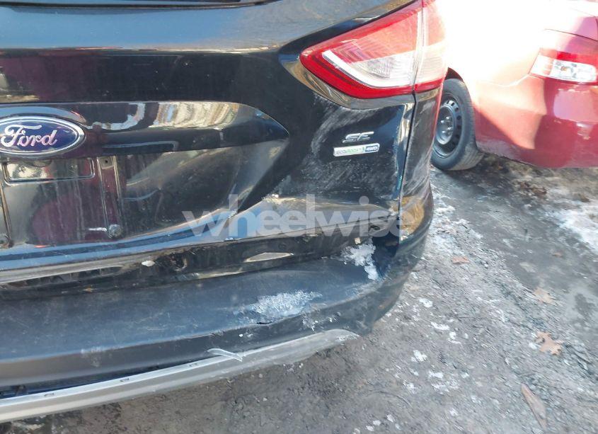 Photo 6 of 2015 Ford Escape SE (VIN 1FMCU9GX1FUC17093)