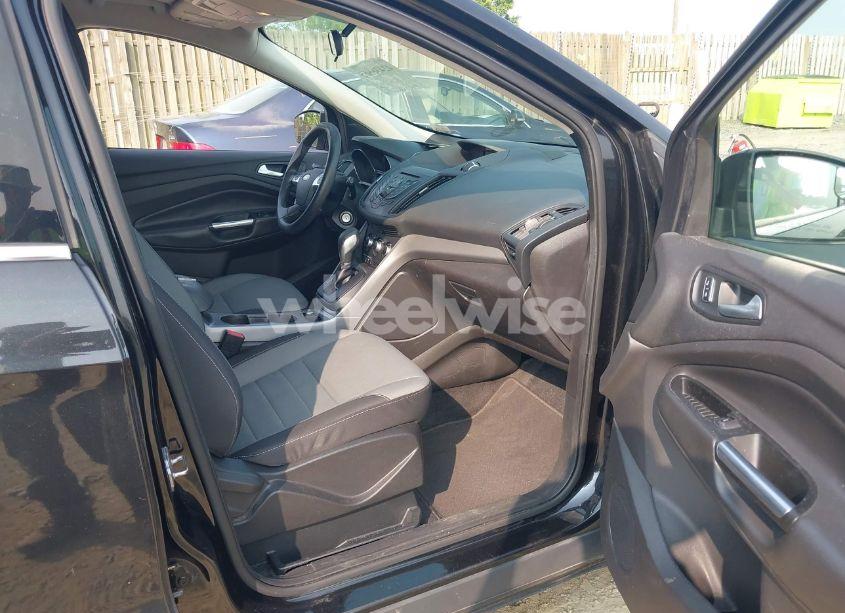 Photo 5 of 2015 Ford Escape SE (VIN 1FMCU9GX1FUC24111)