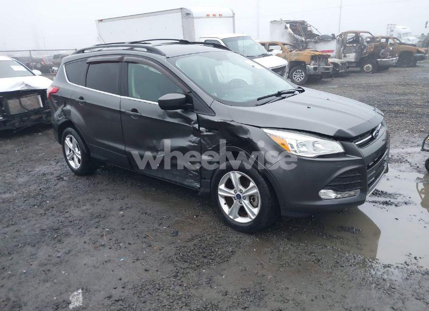 2015 Ford Escape SE (VIN 1FMCU9GX1FUC27252) main photo