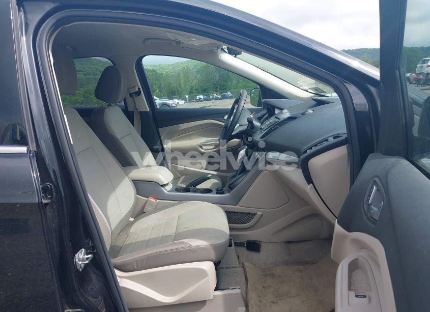 Photo 5 of 2015 Ford Escape SE (VIN 1FMCU9GX1FUC65404)