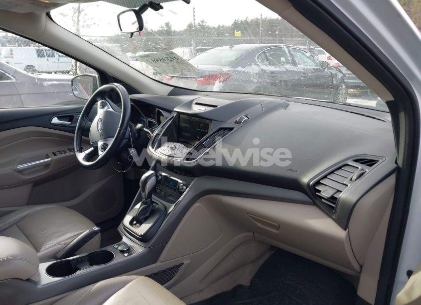 Photo 5 of 2015 Ford Escape SE (VIN 1FMCU9GX1FUC65984)