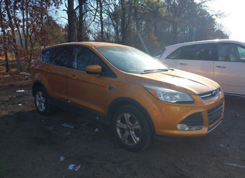 Photo 13 of 2016 Ford Escape SE (VIN 1FMCU9GX1GUA85700)
