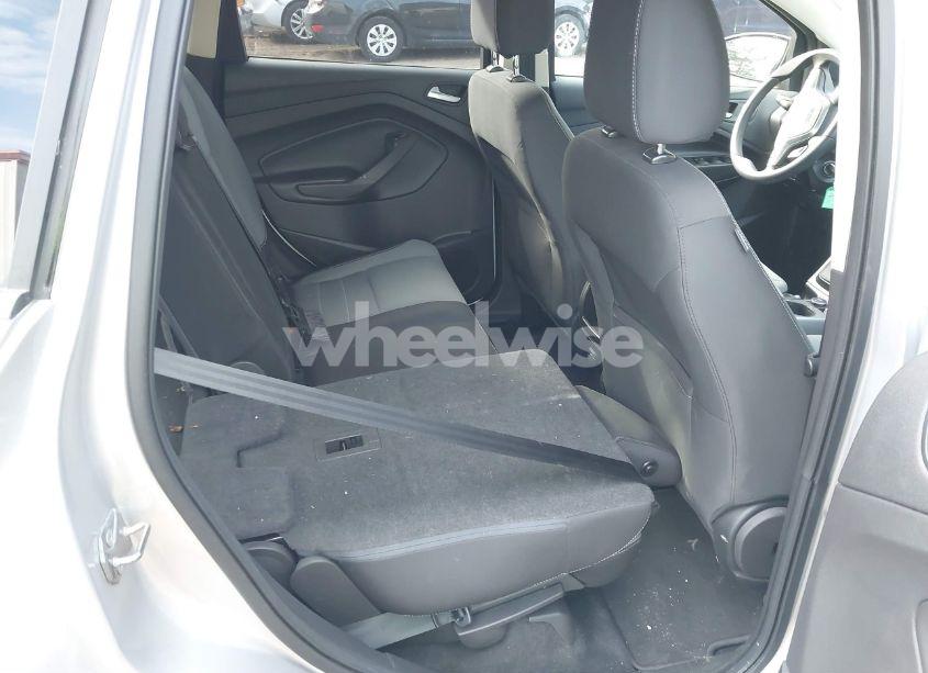 Photo 8 of 2016 Ford Escape SE (VIN 1FMCU9GX1GUB00289)