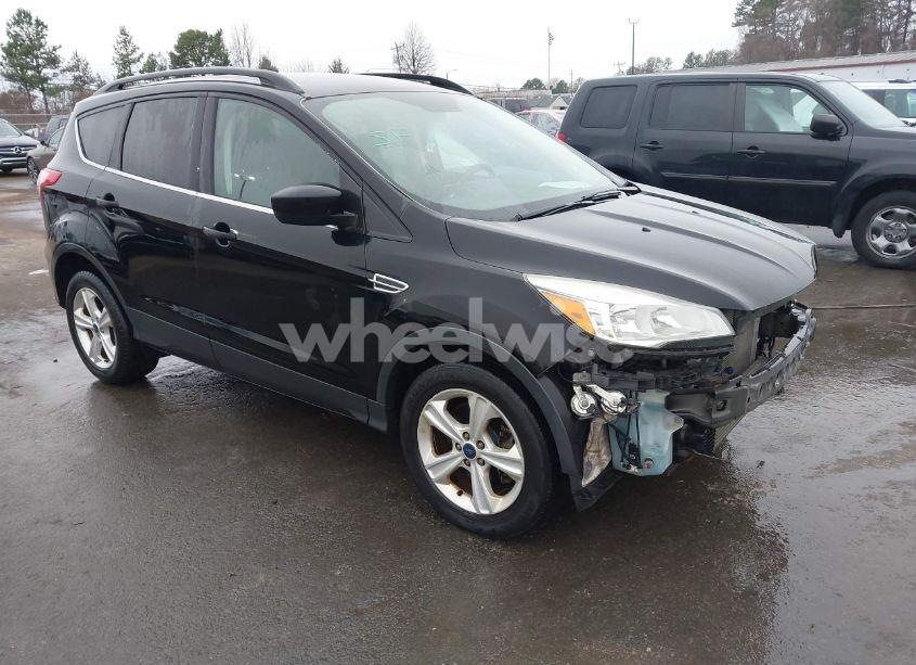 2016 Ford Escape SE (VIN 1FMCU9GX1GUB10014) main photo