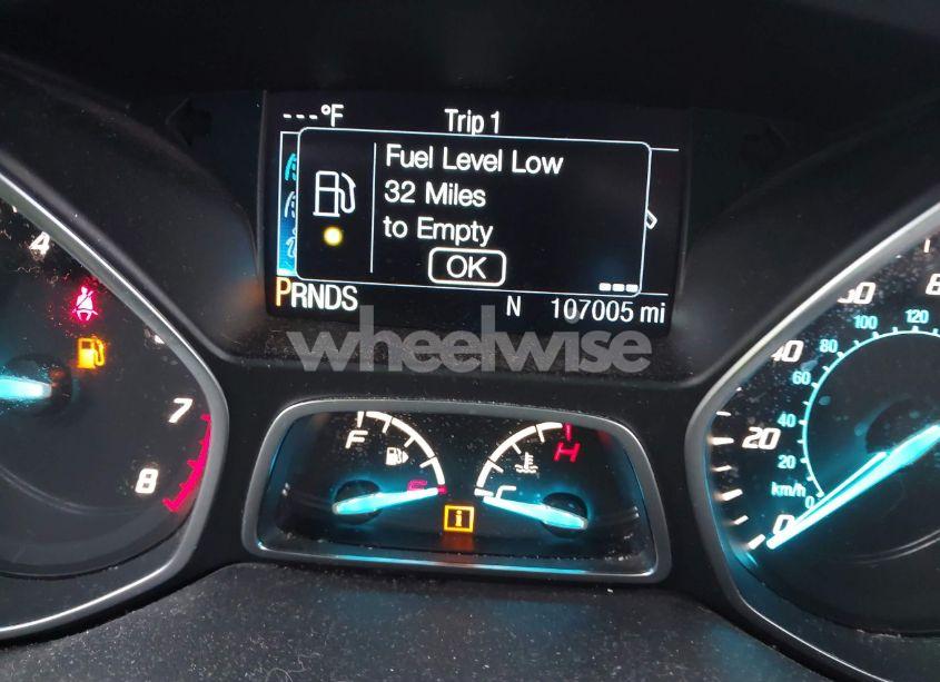 Photo 16 of 2016 Ford Escape SE (VIN 1FMCU9GX1GUB10014)