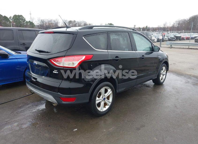 Photo 4 of 2016 Ford Escape SE (VIN 1FMCU9GX1GUB10014)
