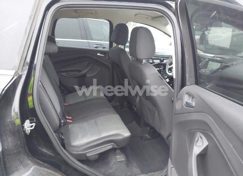 Photo 8 of 2016 Ford Escape SE (VIN 1FMCU9GX1GUB10014)