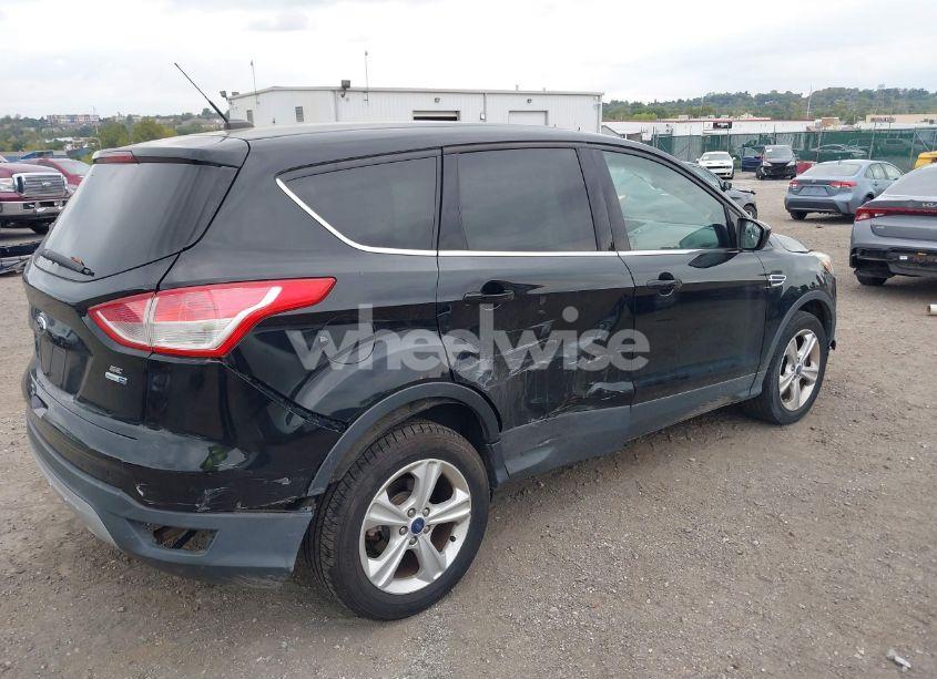 Photo 4 of 2016 Ford Escape SE (VIN 1FMCU9GX1GUB12703)