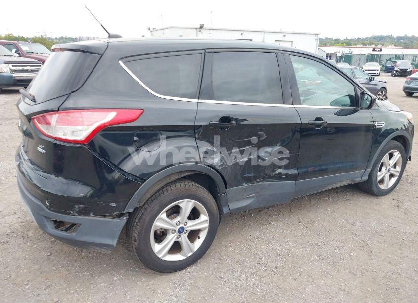 Photo 6 of 2016 Ford Escape SE (VIN 1FMCU9GX1GUB12703)