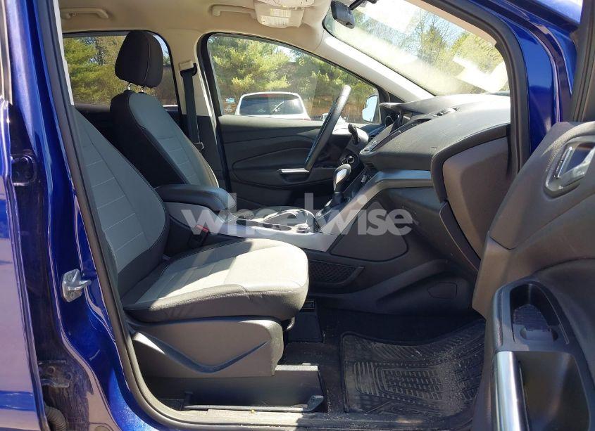 Photo 5 of 2016 Ford Escape SE (VIN 1FMCU9GX1GUB28870)