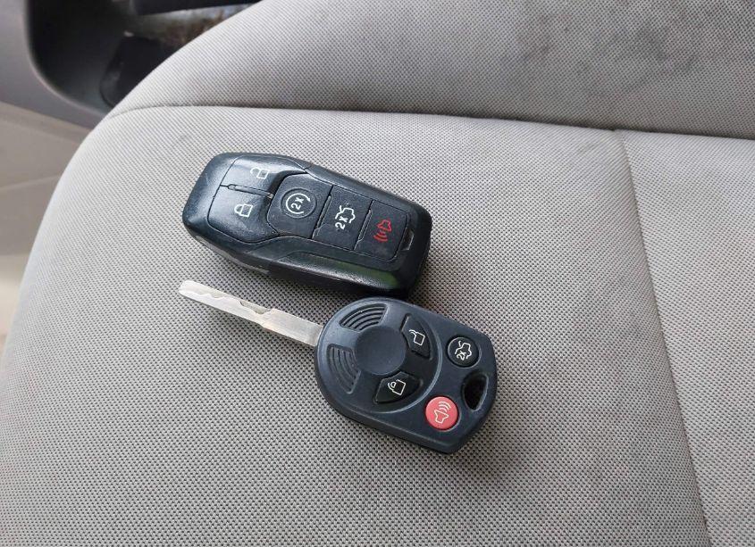 Photo 11 of 2016 Ford Escape SE (VIN 1FMCU9GX1GUB40906)