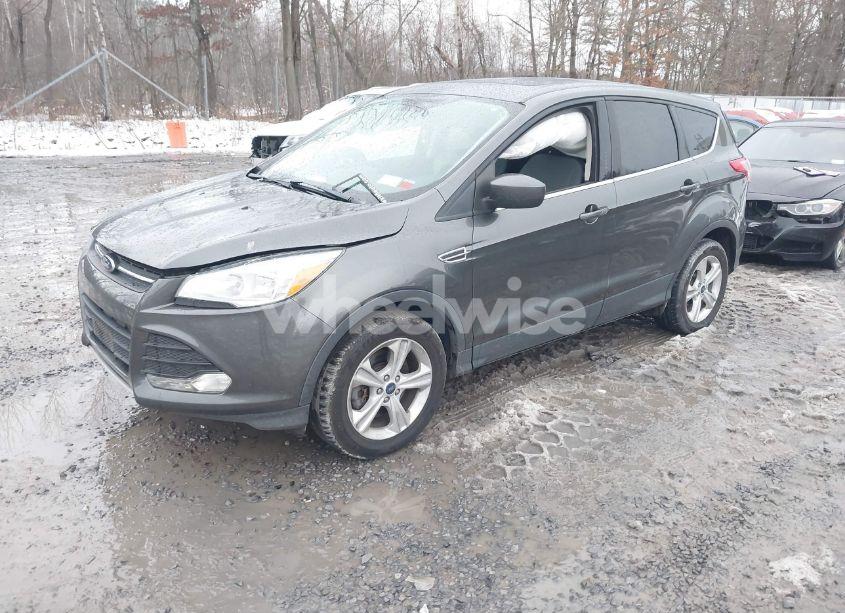 Photo 2 of 2016 Ford Escape SE (VIN 1FMCU9GX1GUB64445)