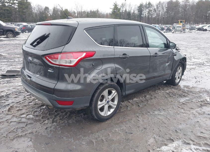 Photo 4 of 2016 Ford Escape SE (VIN 1FMCU9GX1GUB64445)
