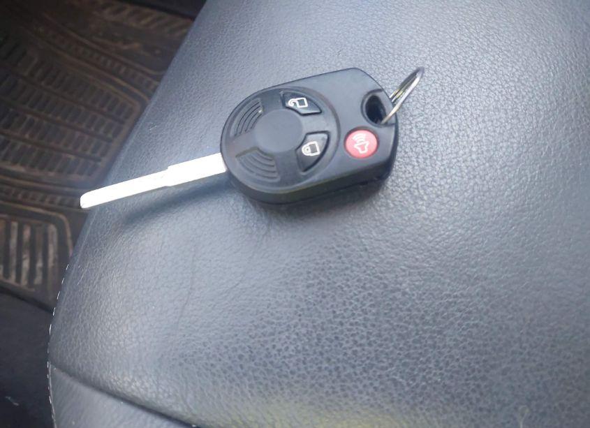 Photo 11 of 2016 Ford Escape SE (VIN 1FMCU9GX1GUB92858)