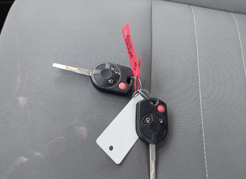 Photo 11 of 2016 Ford Escape SE (VIN 1FMCU9GX1GUC07228)