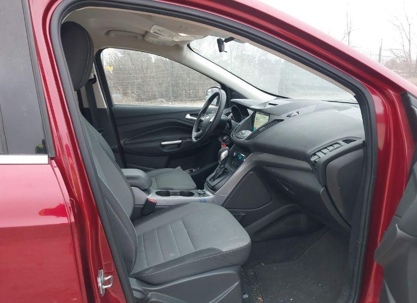 Photo 5 of 2016 Ford Escape SE (VIN 1FMCU9GX1GUC07228)