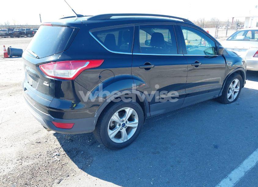 Photo 4 of 2016 Ford Escape SE (VIN 1FMCU9GX1GUC07679)